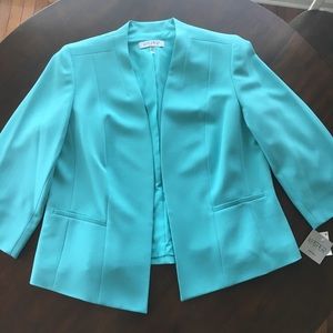 Kasper Blazer size 14, new with tags.